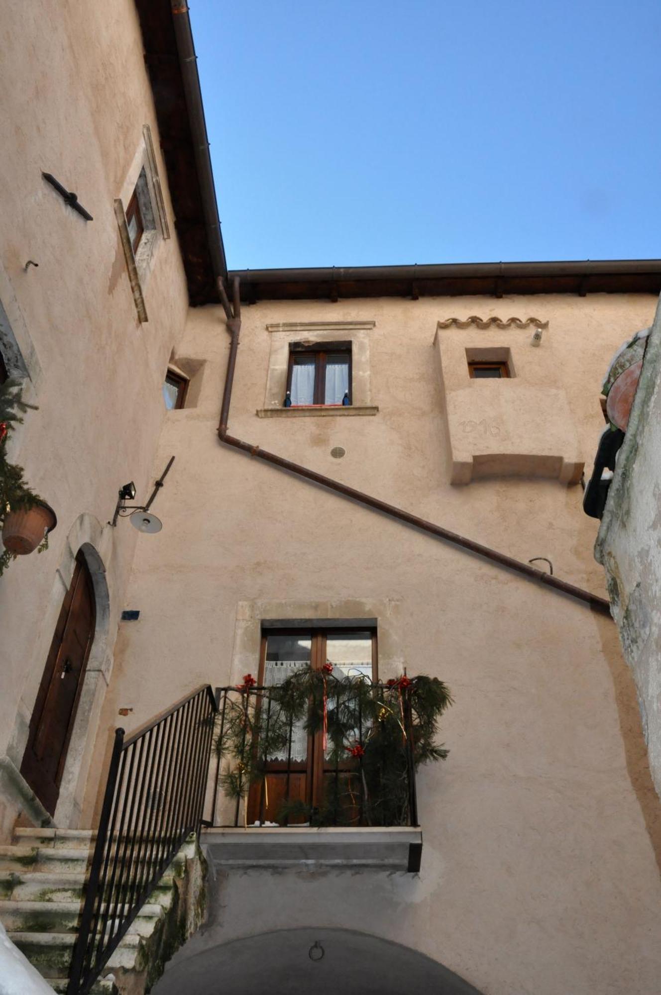 Residence Il Palazzo Santo Stefano Di Sessanio Esterno foto