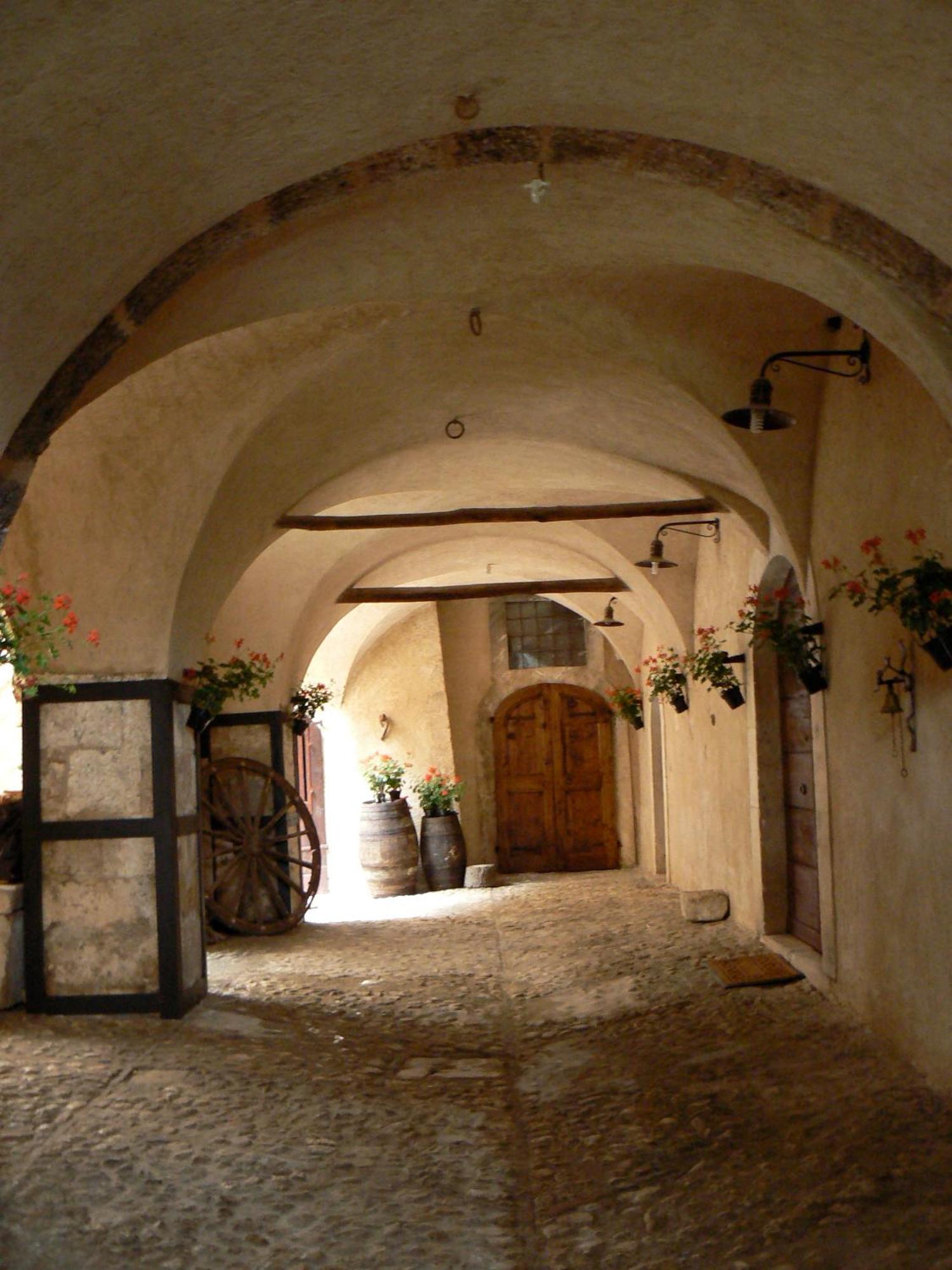 Residence Il Palazzo Santo Stefano Di Sessanio Esterno foto