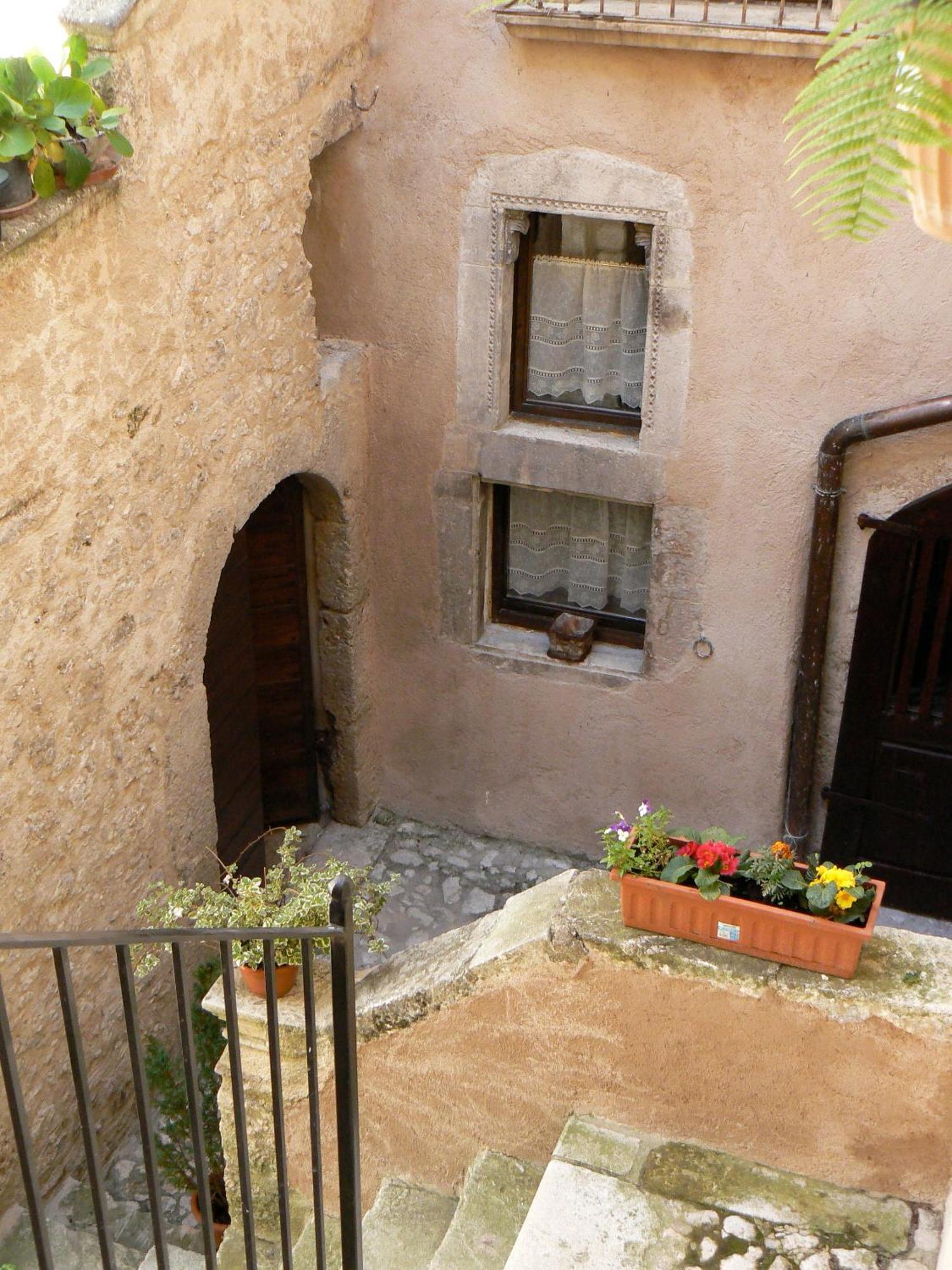 Residence Il Palazzo Santo Stefano Di Sessanio Esterno foto